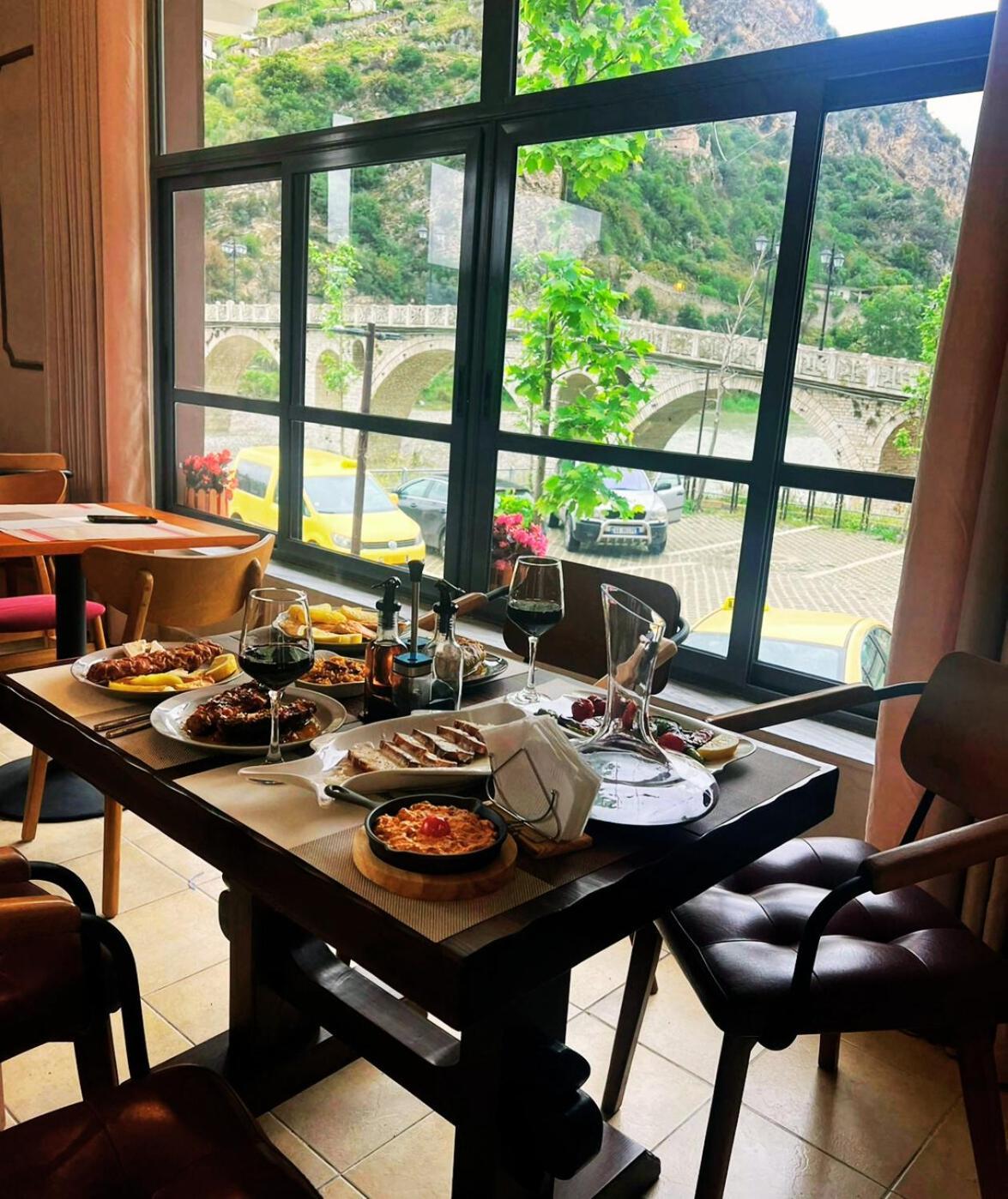 Hotel Gorica - Unesco Quarter Berat Kültér fotó